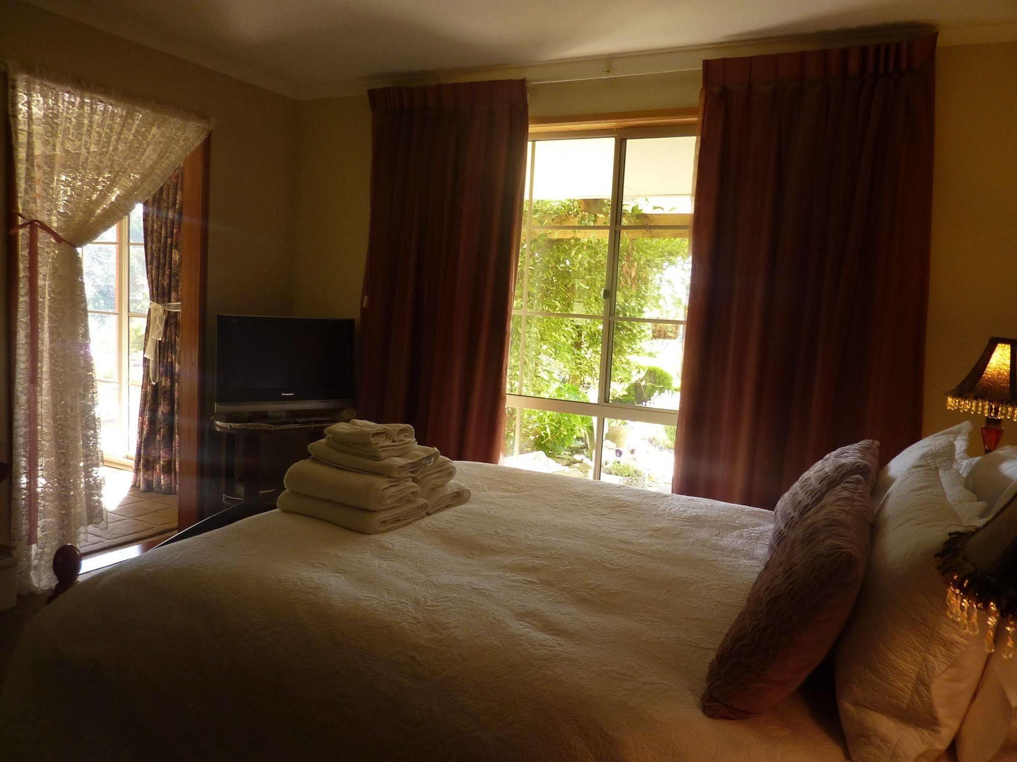 Maydena Mountain Cabins ภายนอก รูปภาพ